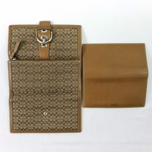 Coach Khaki Doe Tri-Fold Soho Mini Signature C Jacquard Buckle Checkbook Wallet - Picture 1 of 10